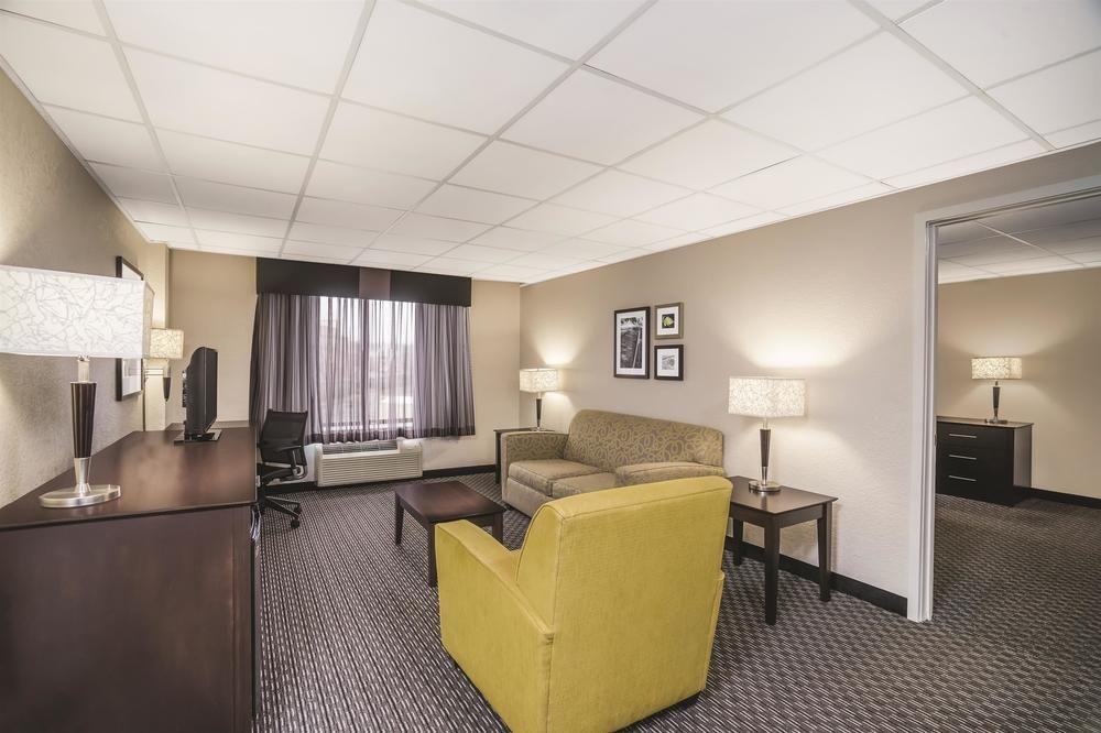 La Quinta By Wyndham Clifton/Rutherford Zewnętrze zdjęcie